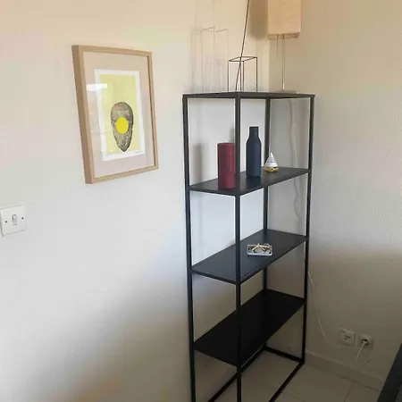 En Front De Avec Balcon Apartamento *
