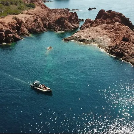 En Front De Avec Balcon * Saint-Raphaël
