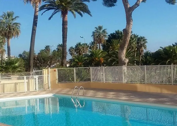 Апартаменты En Front De Avec Balcon *